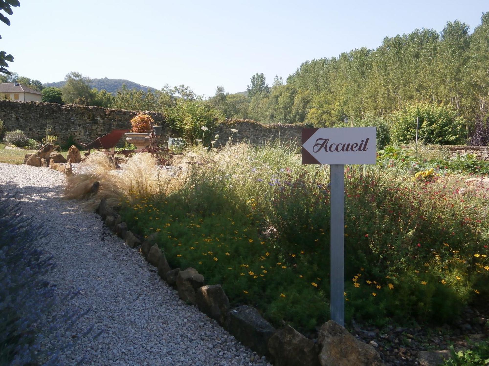 La Chomiarde Bed & Breakfast Saint-Medard-de-Presque Bagian luar foto